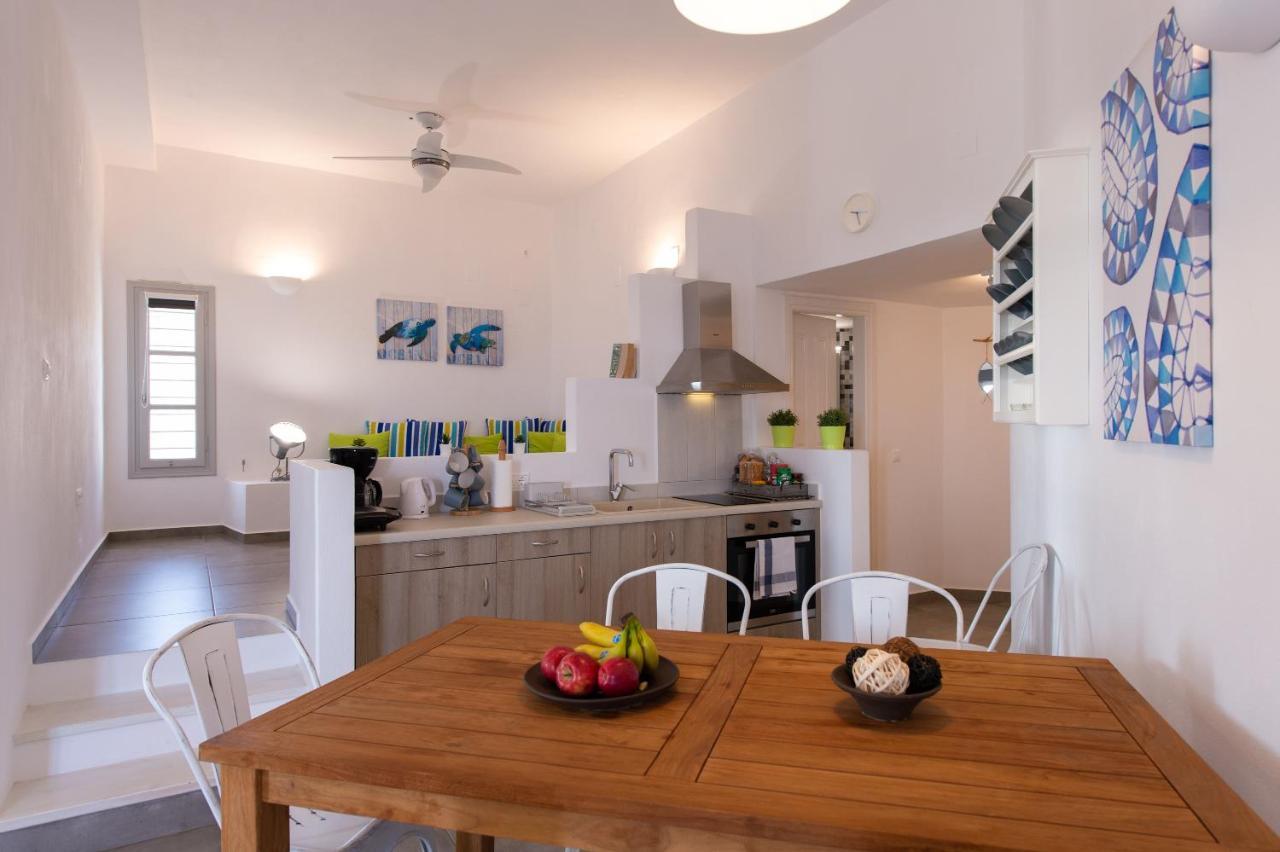 Grey House Villa Exambela ภายนอก รูปภาพ