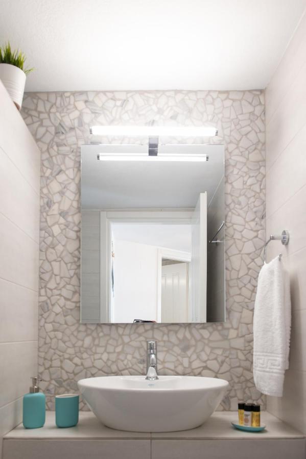 Grey House Villa Exambela ภายนอก รูปภาพ