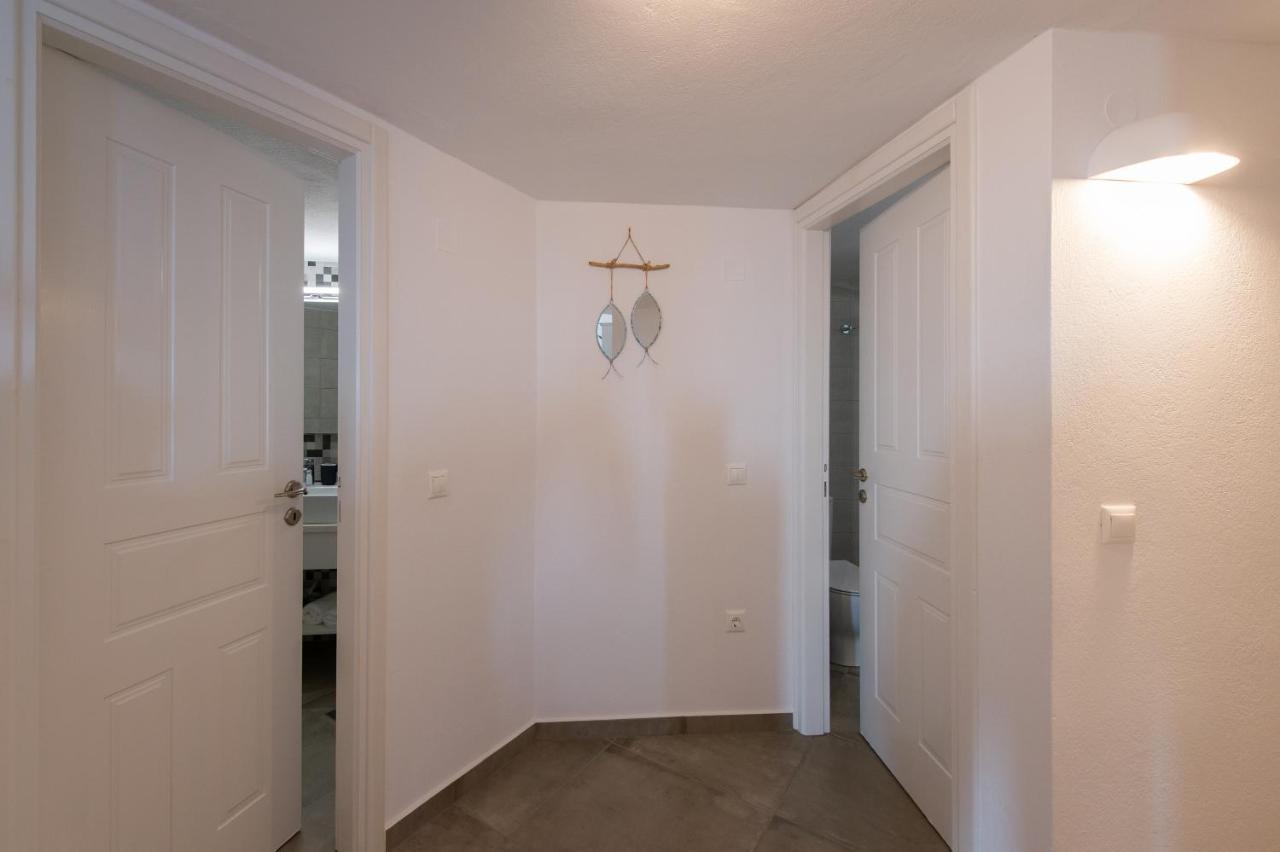 Grey House Villa Exambela ภายนอก รูปภาพ