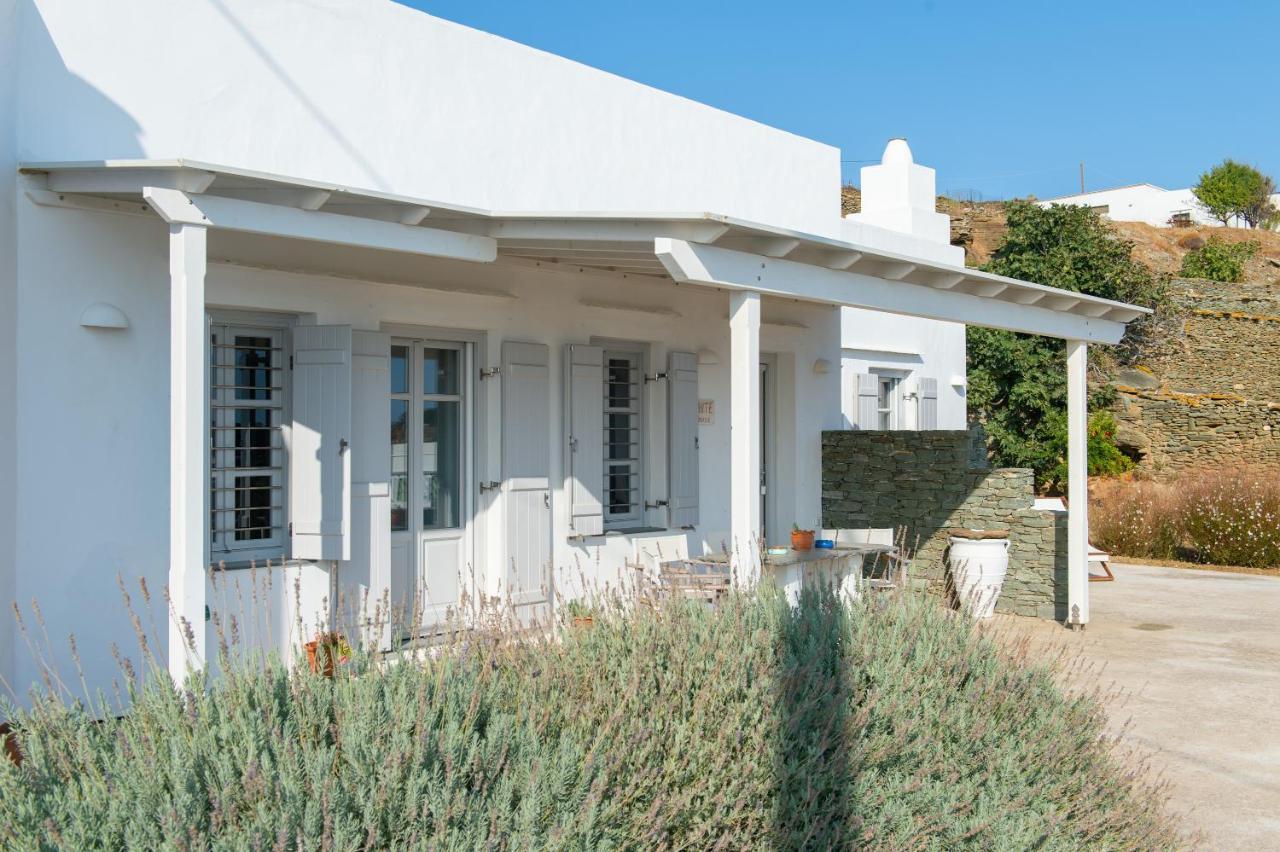 Grey House Villa Exambela ภายนอก รูปภาพ
