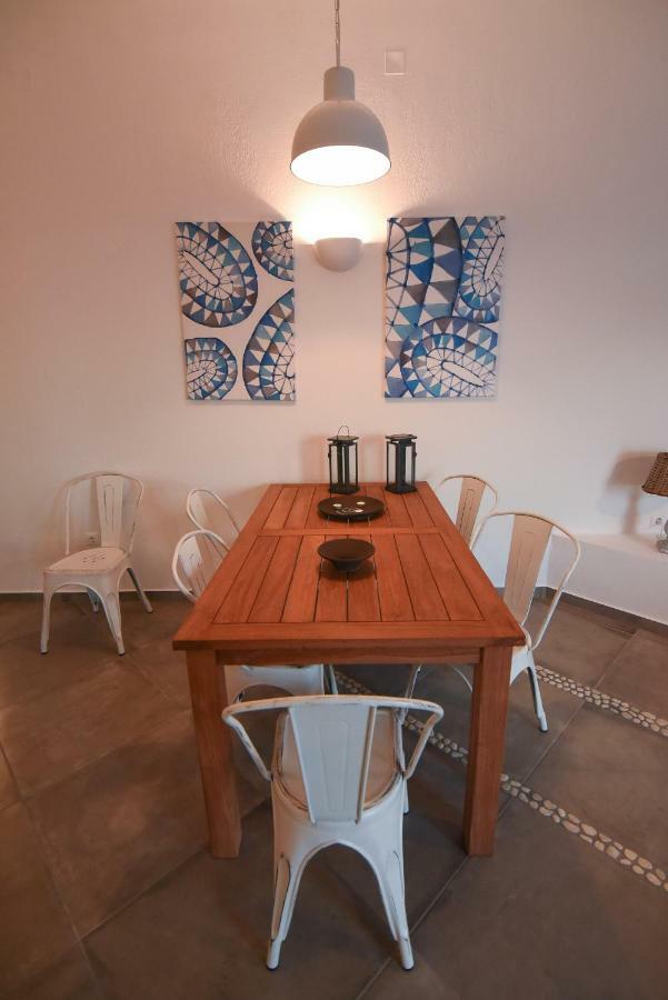 Grey House Villa Exambela ภายนอก รูปภาพ