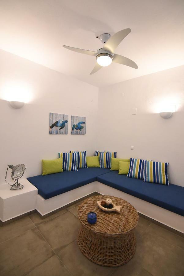 Grey House Villa Exambela ภายนอก รูปภาพ
